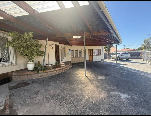 4 BEDROOM PROPERTY TO RENT IN CHRISMAR